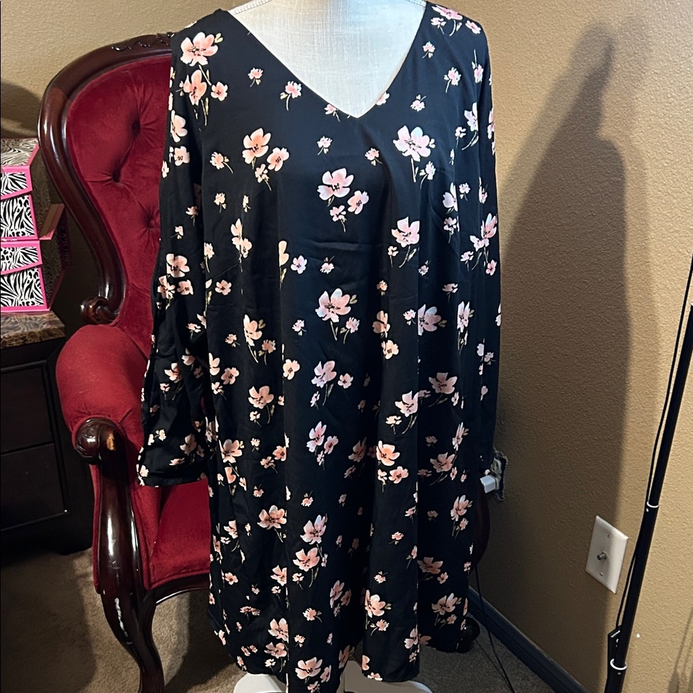 Chelsea & Theodore Black and Pink Dress